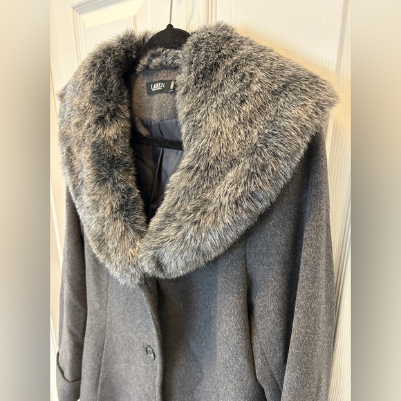 Lauren Ralph Lauren Women’s gray trench winter coat with Faux Fur Collar size 12 - Picture 6 of 12